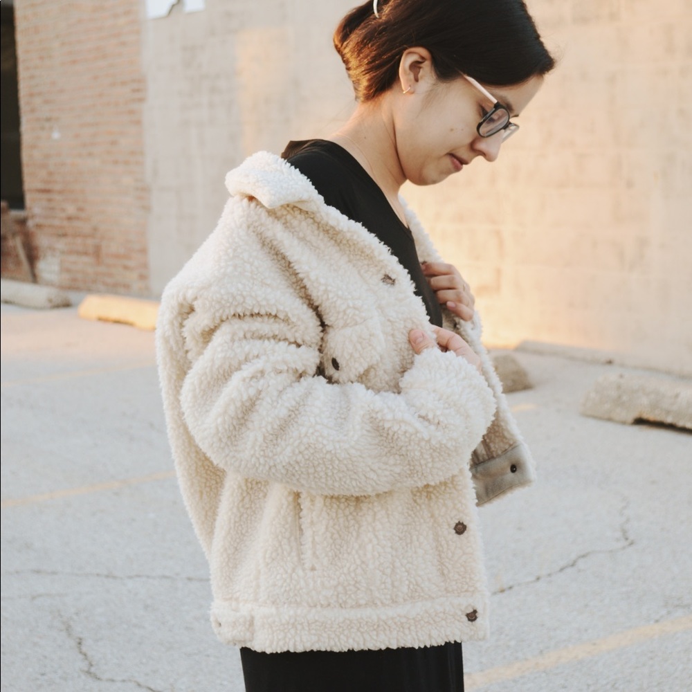 **New Without Tags** Levi’s teddy jacket